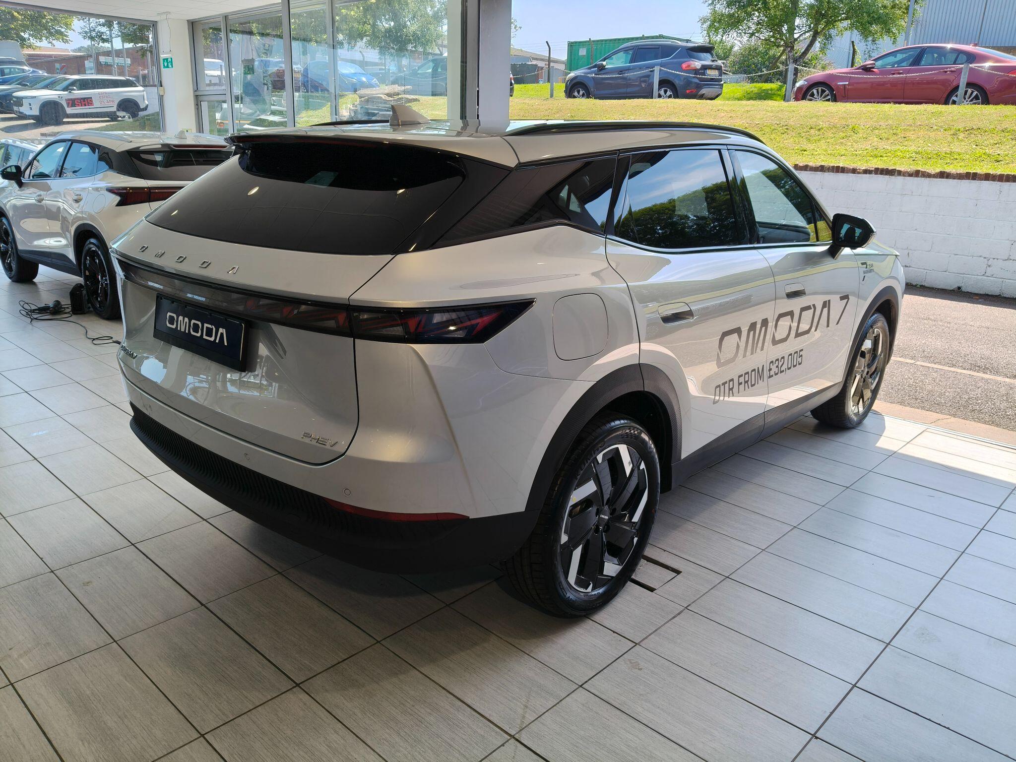 Large vehicle image